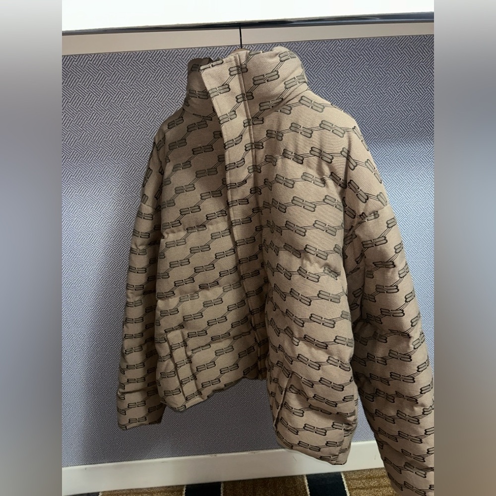 Men's Balenciaga logo-pattern quilted padded jacket Bb monogram
size 54 XXL - Picture 4 of 8